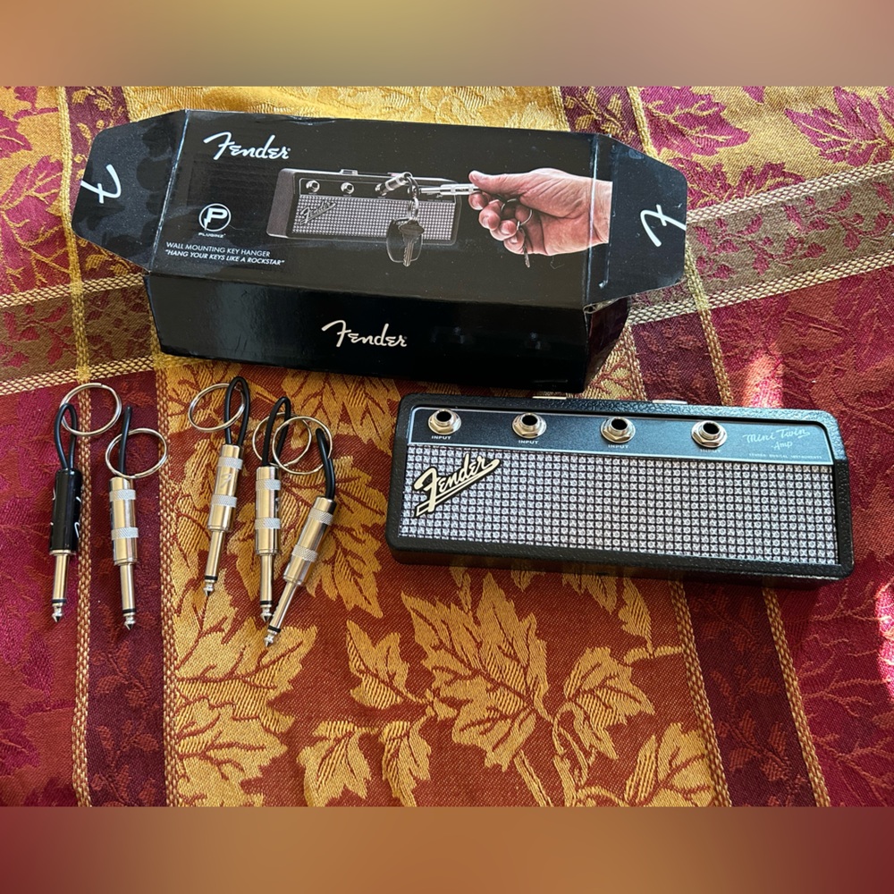 Fender pluginz key hanger